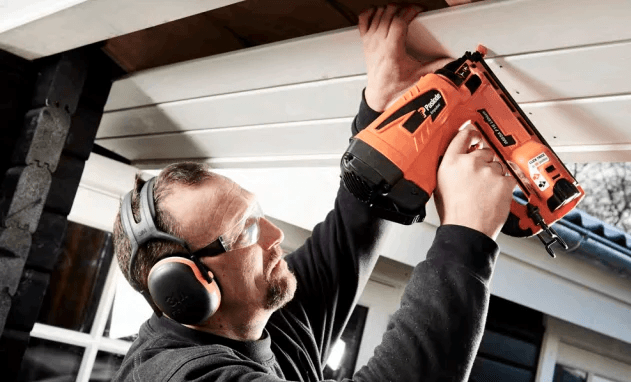 Picture of a man working