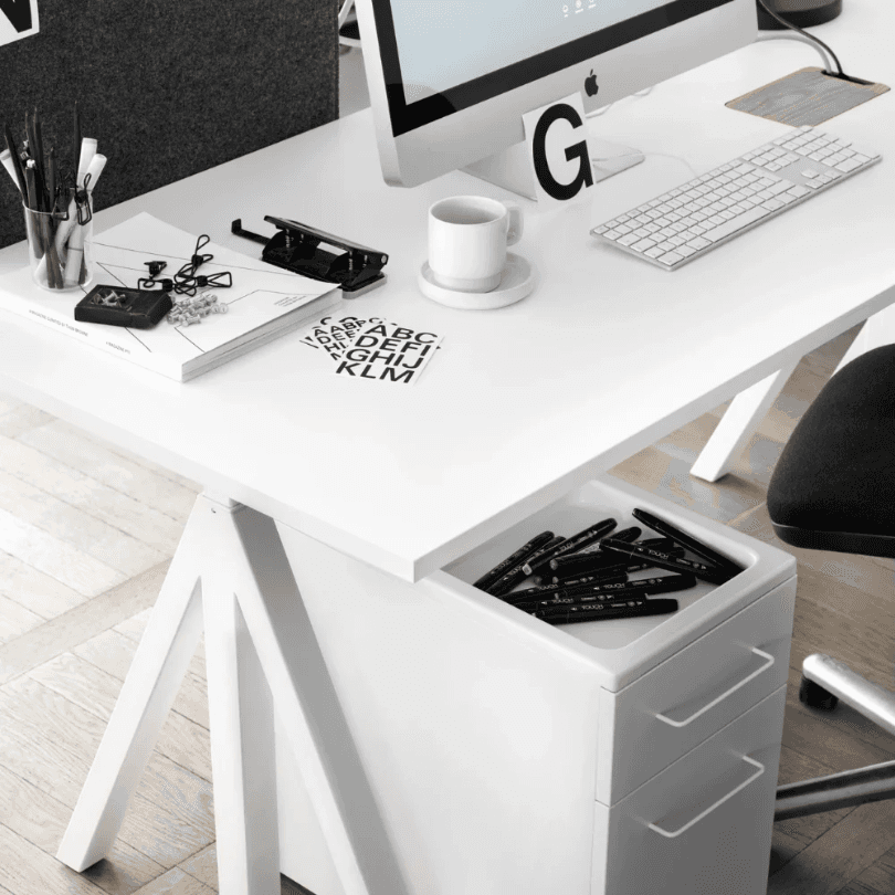 picture of a desk